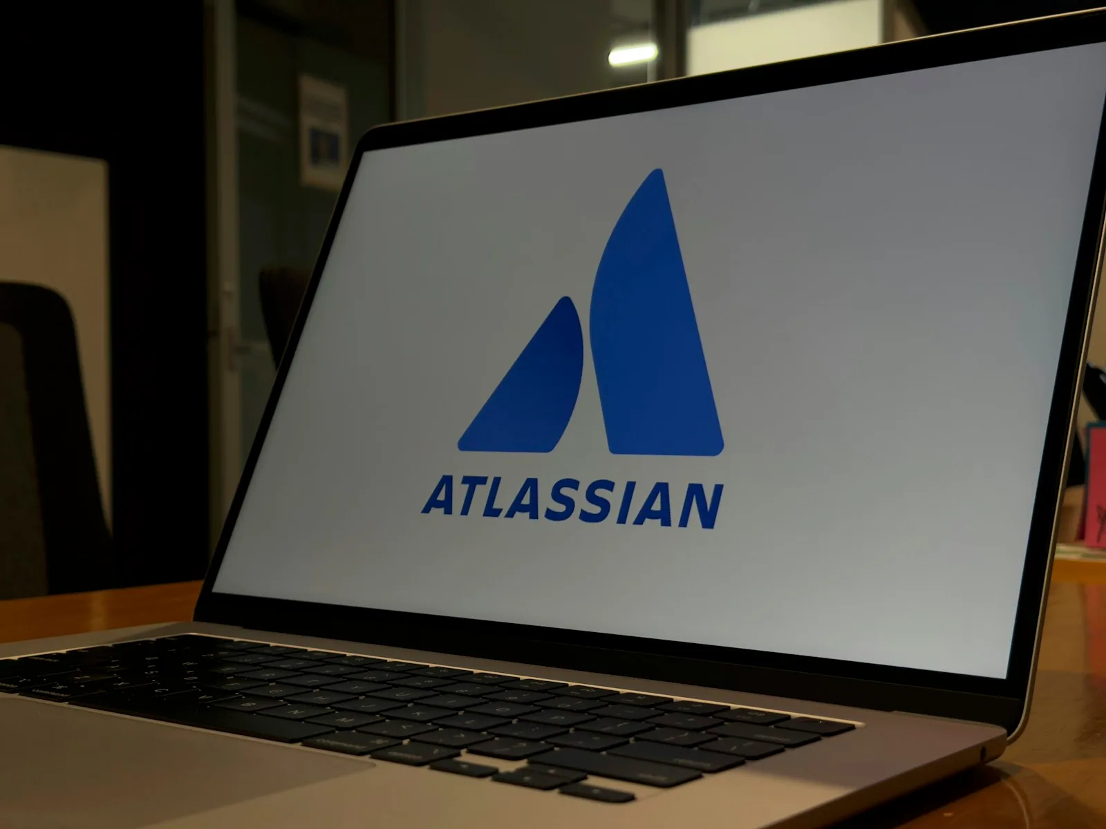 Atlassian en 2026: Despidos, IA y la Apuesta por los Agentes